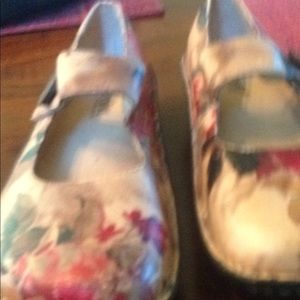 Allegria Mary Jane shoes